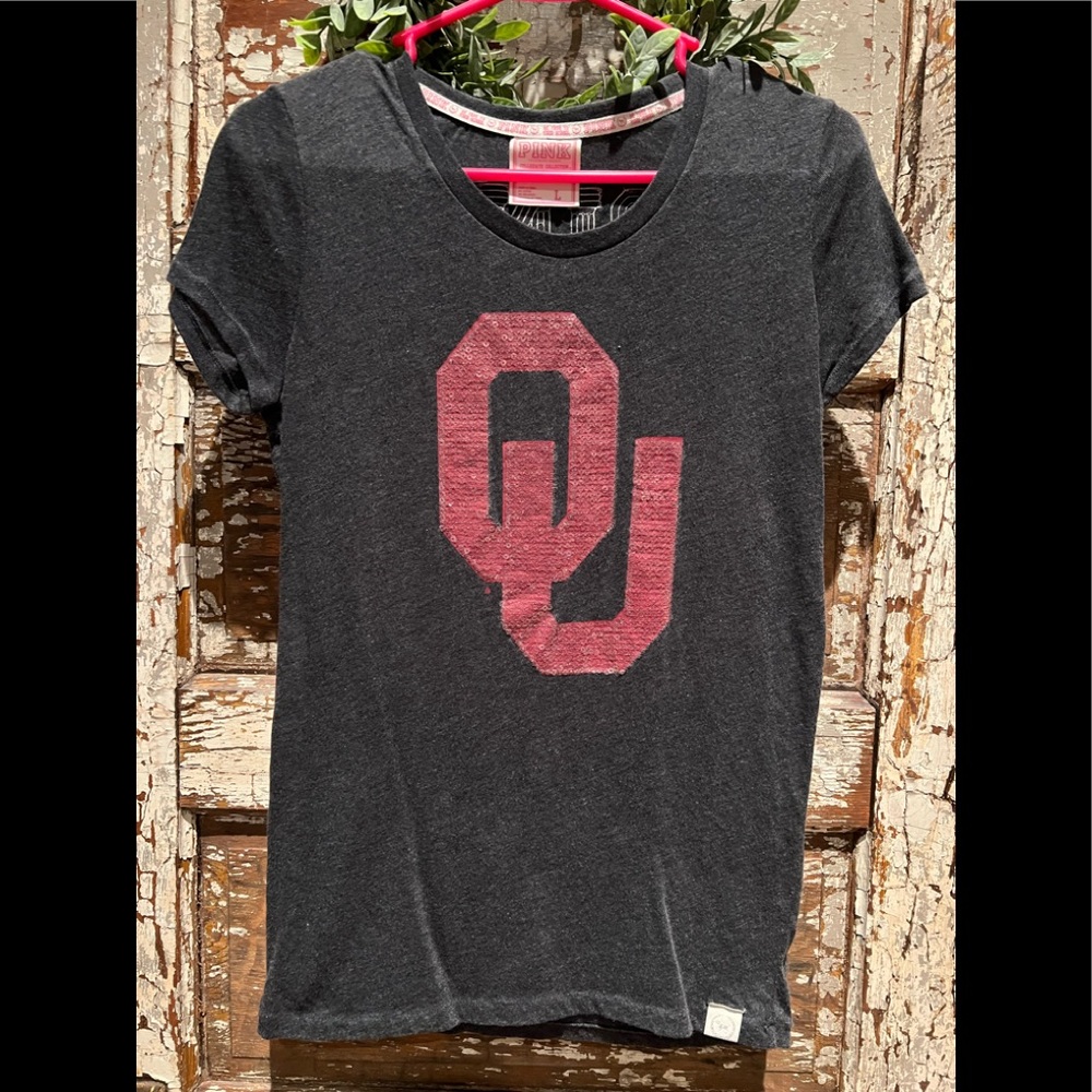 PINK Victoria’s Secret charcoal OU tshirt